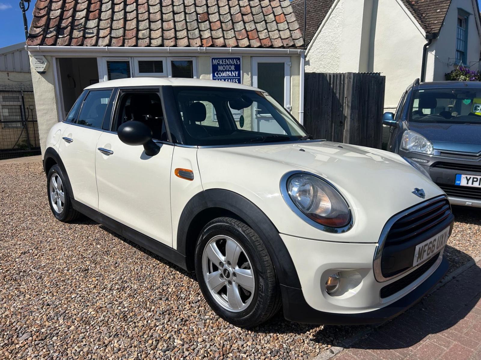 2016 Mini Hatch